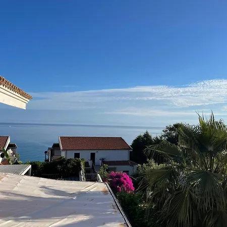 Luxury Seafront With Private Acces